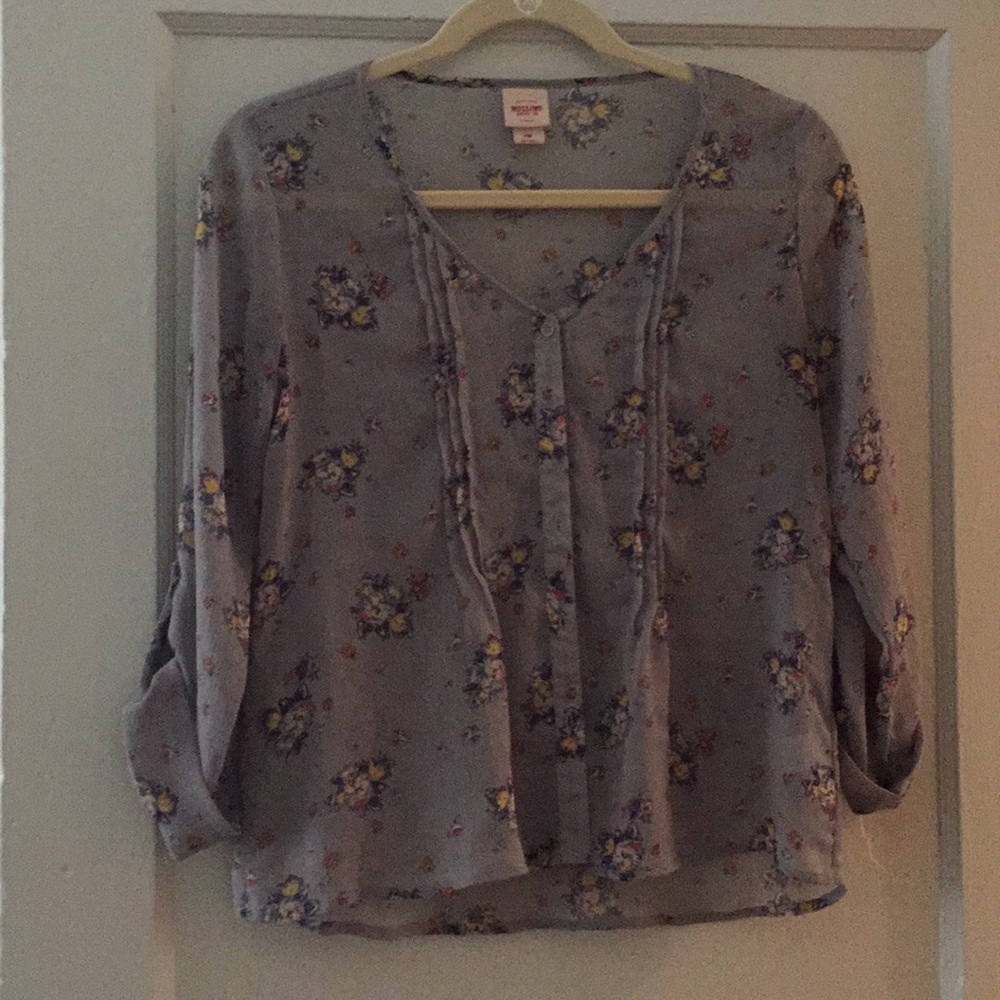 3/4 Sleeve Gray Floral Blouse